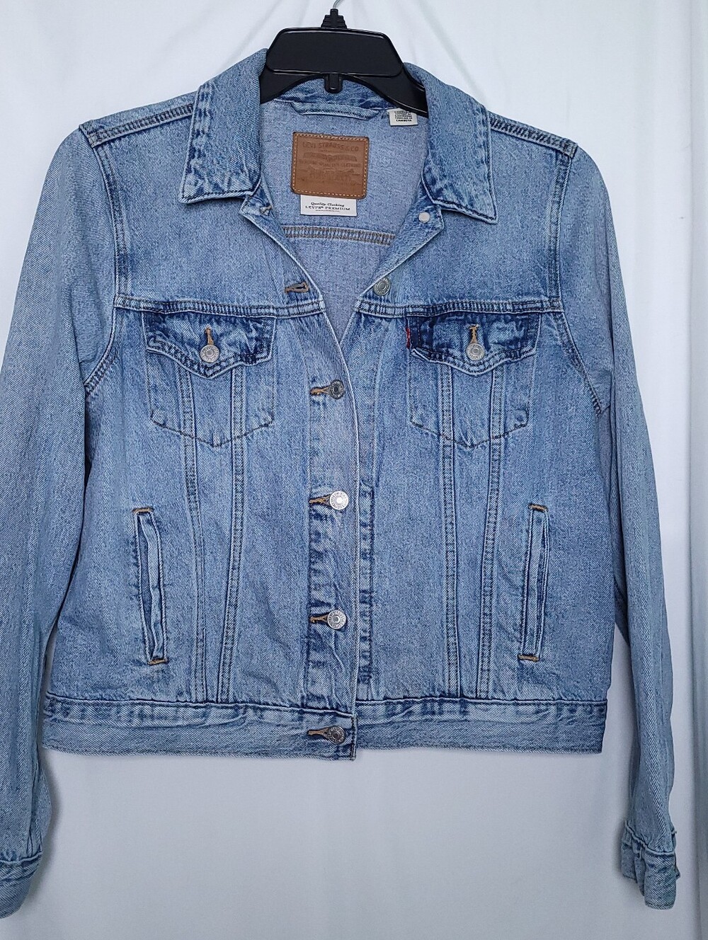 LEVI'S Women's Premium Denim Big E Light Wash Trucker Jacket Minimalist LARGE